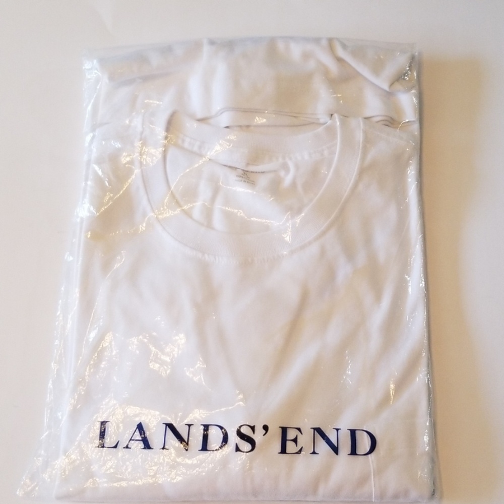 Lands end long sleeve pocket tee